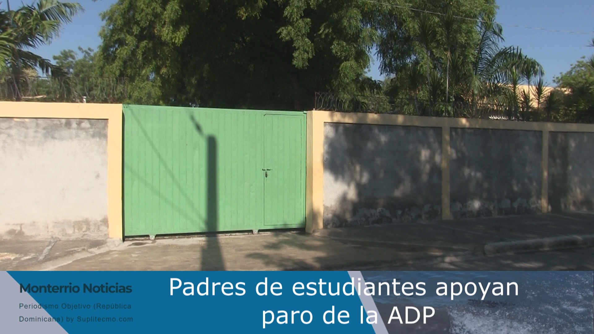 En Azua padres de estudiantes apoyan reclamo de aumento salarial de la ADP