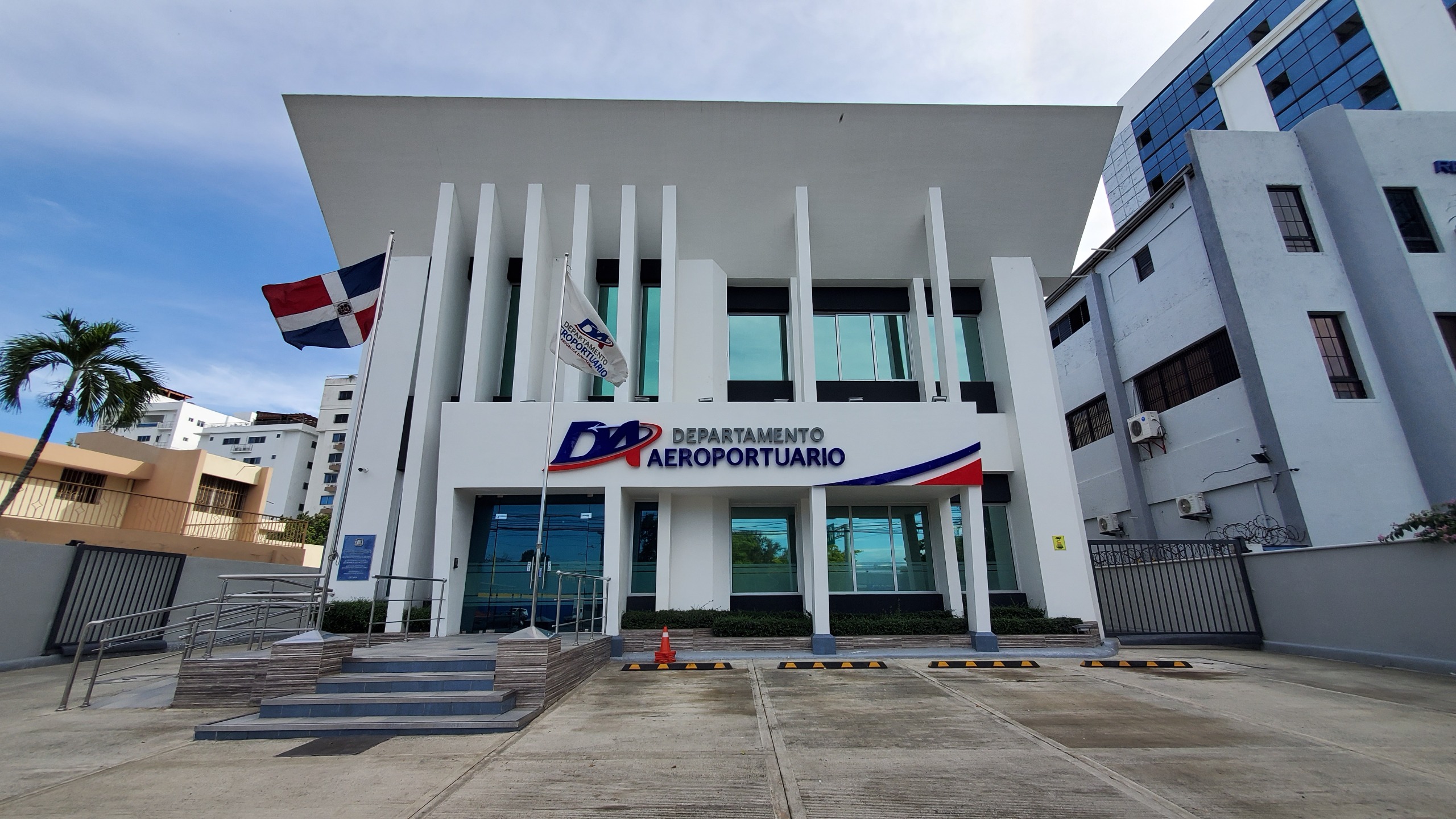 Departamento Aeroportuario dispone invesgación sobre falla eléctrica en  el AILA  