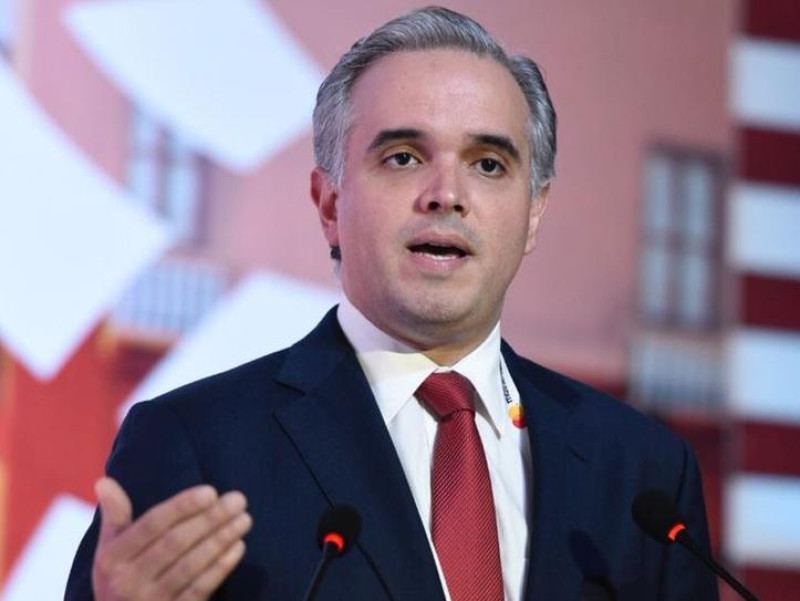 Ministro de Educación ordena investigación sobre video musical de Shupamela y Menor Queen