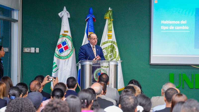Magín Díaz: RD vive un momento de estabilidad macroeconómica sólida y sostenible