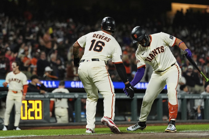 Rafael Devers da jonrón solitario en revés de los Gigantes ante Cardenales