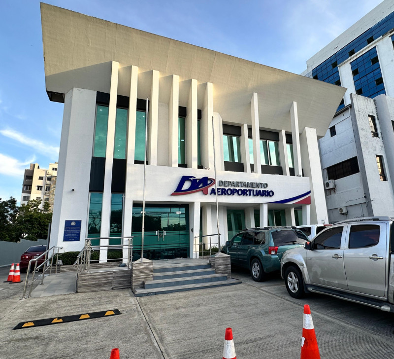 Reunión de Comisión Aeroportuaria sobre apagón en AILA ocurrió a puertas cerradas
