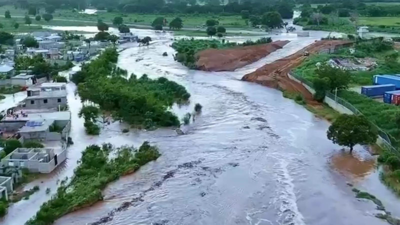 Desbordamiento de río Masacre inunda viviendas en Juana Méndez y plantaciones de arroz en Dajabón