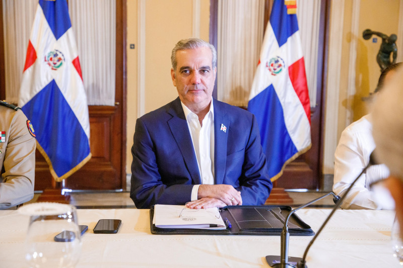 Abinader destina RD$2,000 millones recuperados de corrupción para construir 25 polideportivos en el país