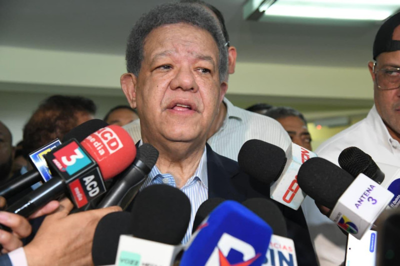 Leonel dice «solo hay una explicación» de salida de servicio del Metro: «La ineficacia del PRM»