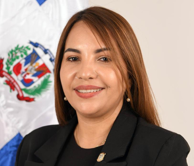 Compañeros de diputada Jacqueline Fernández prefieren no emitir juicios sobre caso de su expareja