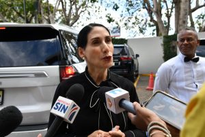 Raquel Arbaje dice esperan por estudio ambiental para ponderar explotación minera en San Juan
