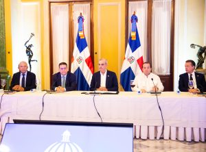 Empresarios y sector productivo nacional se comprometen con el presidente Abinader a mitigar los efectos de la crisis internacional y garantizar el abastecimiento de la canasta familiar para proteger a los sectores más vulnerables