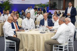 Presidente Abinader llama a todos los sectores a consensuar acciones para continuar fortalecimiento y modernización de la agropecuaria nacional