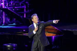 Luis Miguel se encuentra hospitalizado “por problemas del corazón”, según reportes