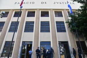 Denuncian “tácticas dilatorias” de Johana Madera para frenar proceso por usurpación de identidad