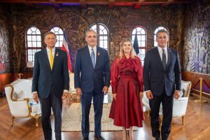 Presidente Abinader sostiene reunión bilateral con la mandataria electa Laura Fernández Delgado para continuar fortaleciendo los lazos fraternales, el comercio y la diplomacia entre ambos países