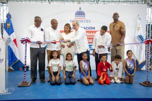 Presidente Abinader inaugura pabellones deportivos para fortalecer el deporte y la recreación de la juventud de La Romana