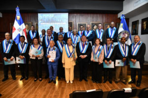 Instituto Duartiano juramenta nuevos miembros de honor