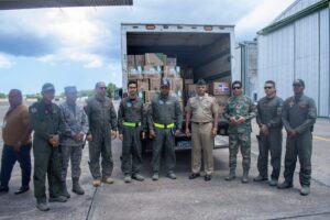 Presidente Luís Abinader dispone envío de importante cargamento de medicamentos a Venezuela para socorrer a damnificados de los recientes terremotos.Ministro de Defensa Fernández Onofre confirma que los medicamentos fueron despachados de inmediato en aeronave de la Fuerza Aérea como parte de la Operación Quisqueya Solidaria 2026
