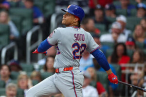 Juan Soto jonronea, pero no impide que Bravos derroten 5-3 a los Mets