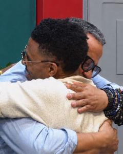Como hermanos! Fausto Mata y Josema Rodríguez se abrazan y dejan atrás el conflicto