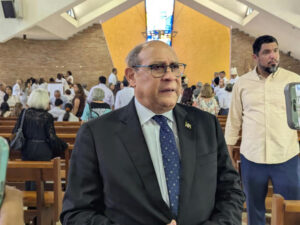 Gobierno busca insertar jóvenes talentos en empresas y evitar la “fuga de cerebros”