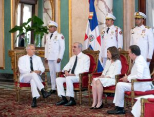 Presidente Abinader recibe cartas credenciales de nueve nuevos embajadores y fortalece relaciones diplomáticas