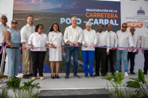 Presidente Abinader inaugura carretera Cabral–Polo y fortalece conexión vial para el desarrollo del Sur