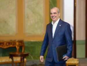Gobierno del presidente Abinader alcanza cobertura récord del 93% en educación primaria, según datos de la UNESCO