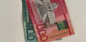 Cómo vive una madre en RD con menos de 26 mil pesos y pagando servicios