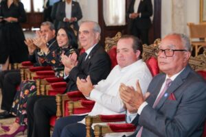 Presidente Luis Abinader convoca a las iglesias a jornada nacional de oración y acción de gracias por República Dominicana