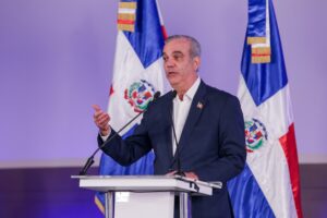 Presidente Abinader pide entregarse a integrantes de banda vinculada a tiroteo en Boca Chica