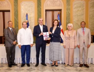 OCDE destaca importantes avances de RD en integridad gubernamental