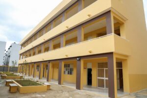 Presidente Abinader entrega el Centro Educativo Minerva Guzmán en Pedro Brand con 23 aulas y capacidad para 960 niños
