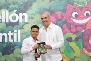 Presidente Abinader destaca gran acogida de la Feria Internacional del Libro 2026 e invita a niños y jóvenes a cultivar el hábito de la lectura