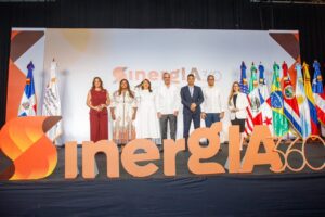 Presidente Abinader anuncia que el Gobierno evalúa avanzar hacia un marco normativo para institucionalizar la dirección y gestión estratégica de los proyectos del Estado dominicano