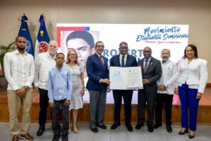 UASD honra a Robert Polanco y a otros dirigentes históricos de la Federación de Estudiantes Dominicanos