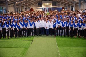 El rector del Instituto Politécnico Loyola, padre José Victoriano, destacó este sábado los aportes del presidente Abinader al desarrollo de la República Dominicana y la importancia de fortalecer la formación técnica.